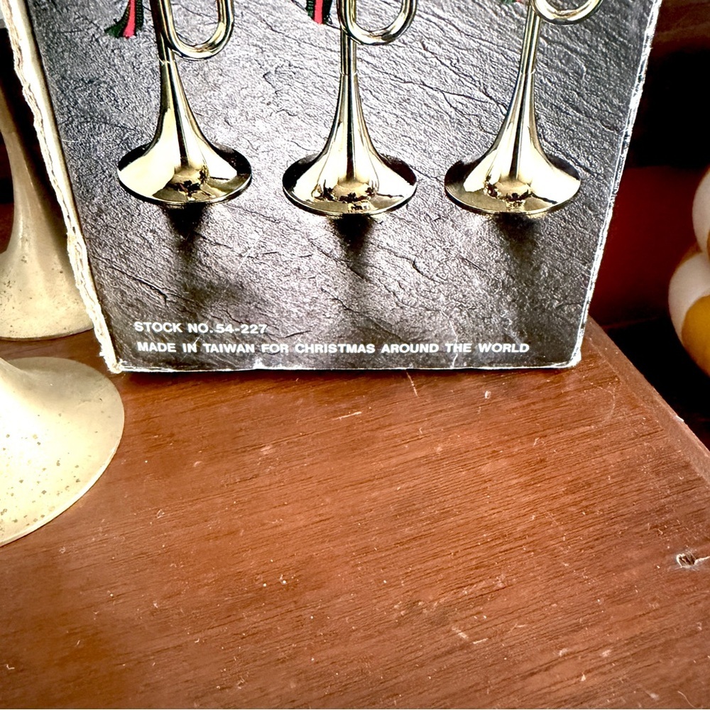Vintage Brass Bugle Horn Candlestick Decor Trumpet Christmas Farmhouse Decor - Picture 7 of 13